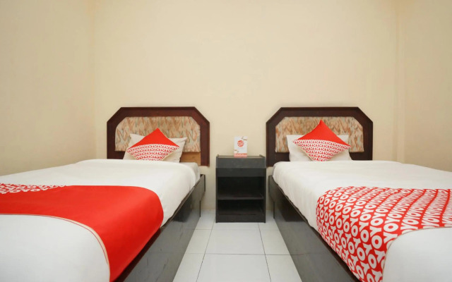 OYO 2003 Female Guest House