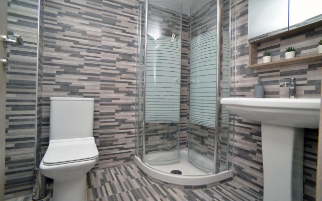 luxury apartment st Demetrios downtown