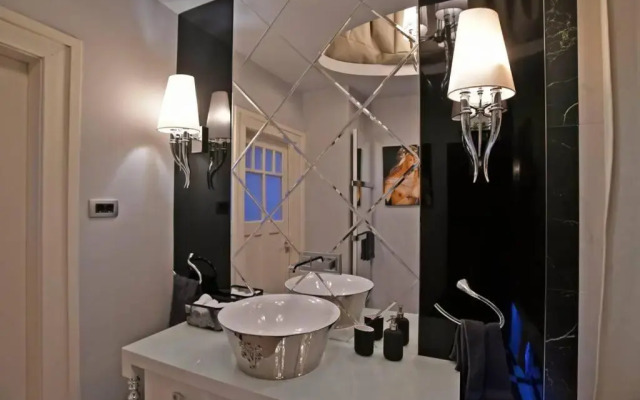 LuxuryFlat near centre on118 sqm, 3BR,2BTH,8bed,AC