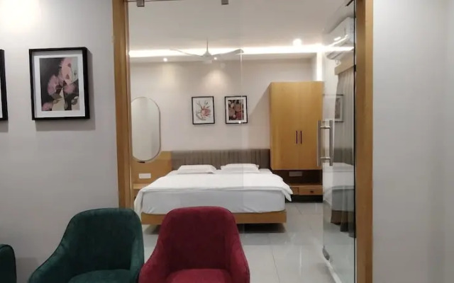 PubliQ Luxury Stays