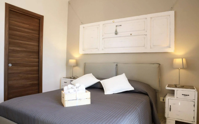 B&B Lekythos