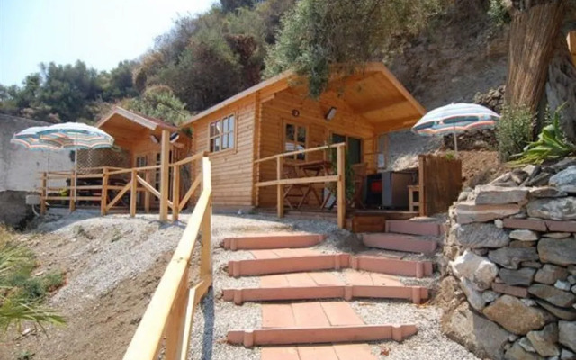 Cirucco Bay Hotel & Camping