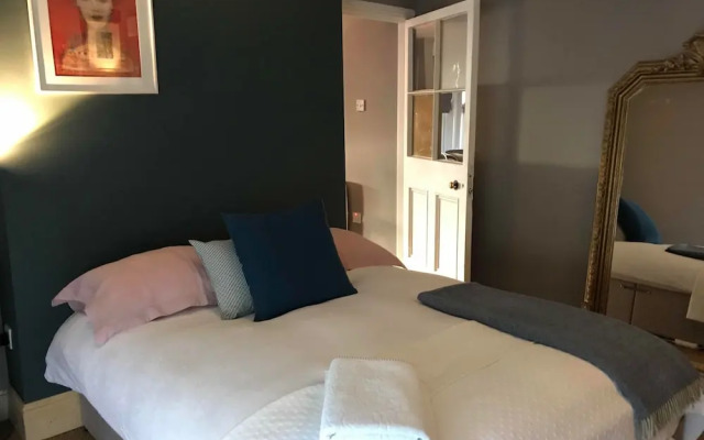 Claremount Apartments
