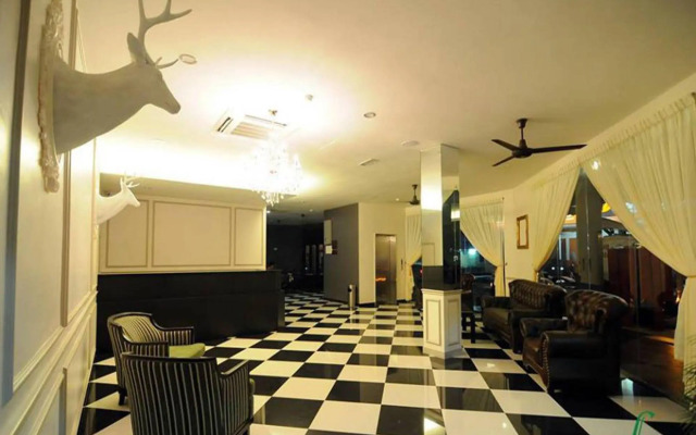 Luscious Hotel