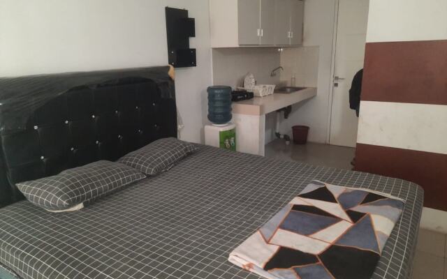 OYO Life 93139 Apartemen Grand Sentraland By Evi