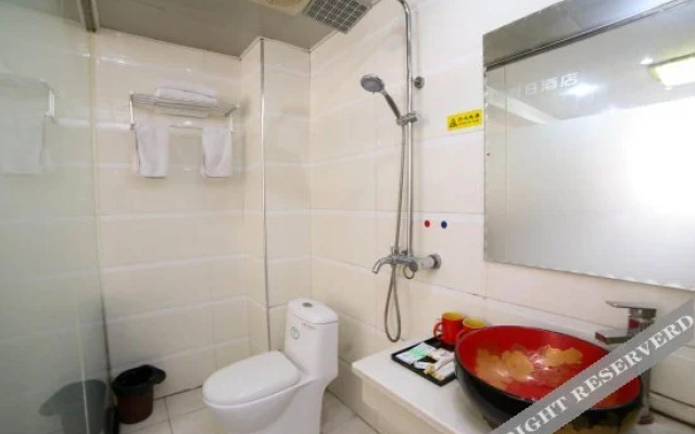 Lijin Express Holiday Hotel