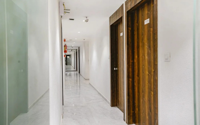 Fabhotel Rose Palace