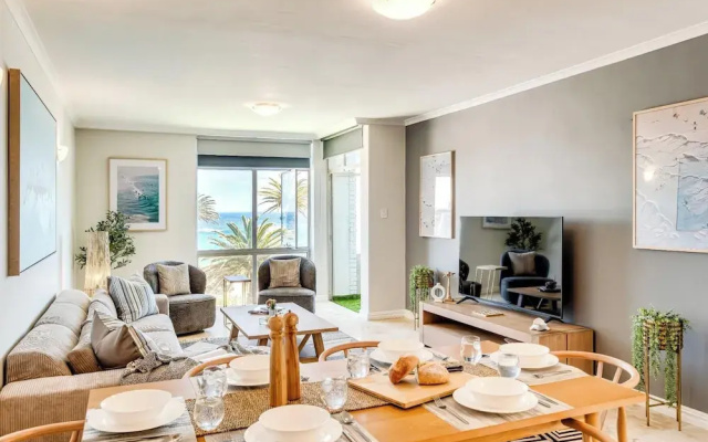 Camps Bay Seaside Beach View Apartment Palm Bay