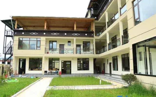 Shangri-La Luoyang Homestay (Songzanlin Temple)