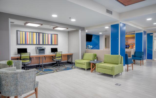 Holiday Inn Express Hotel & Suites Greenville by IHG
