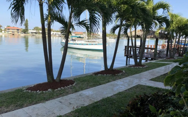 Sta N Pla Marina Resort