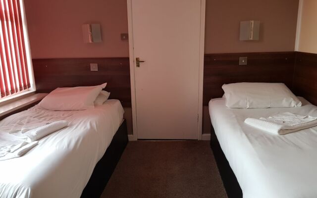 South Beach Kings Promenade Hotel