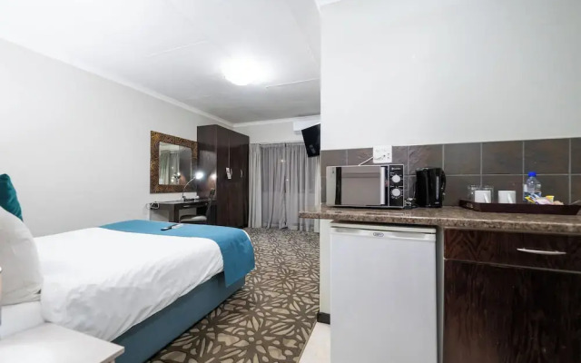 ANEW Hotel & Convention Centre OR Tambo