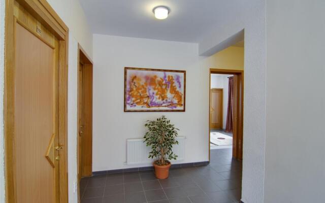 Tranzzit Hotel