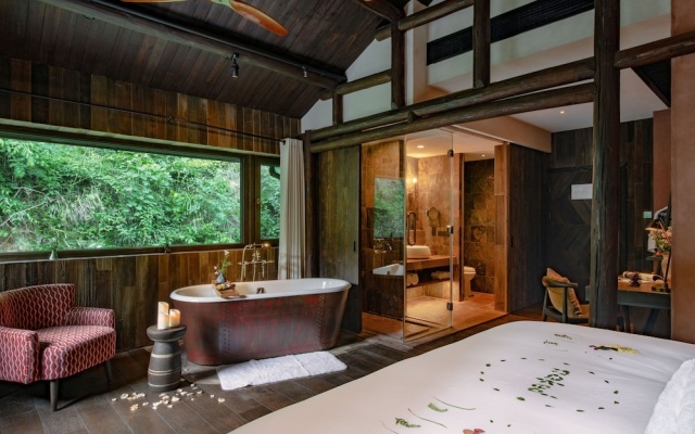 naked Castle – Guest Rooms – Huzhou