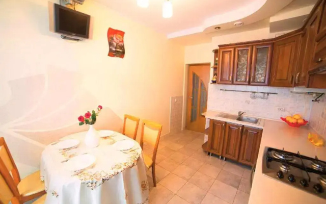 Two-Bedroom Apartment Victoria Gardens, Pivdenniy-Expo