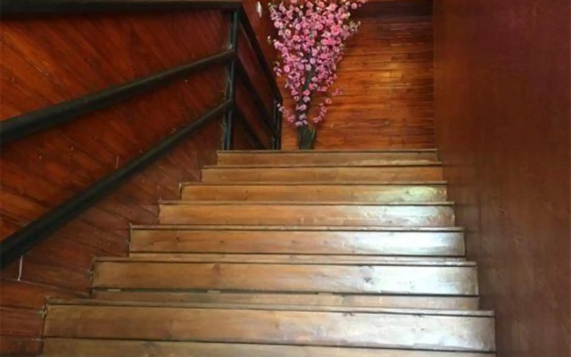 OYO Nanchang Happy Waterbed Literature Hotel