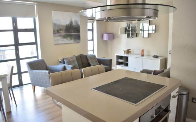3 Bedroom Apartment In Temple Bar