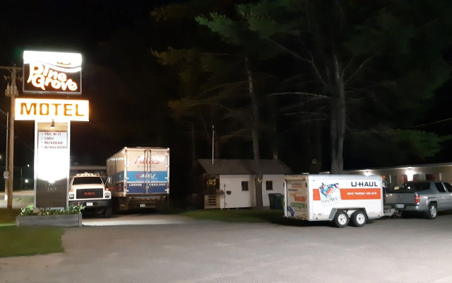 Pine Grove Motel