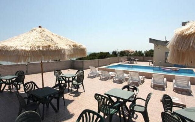 Hotel Nel Pineto