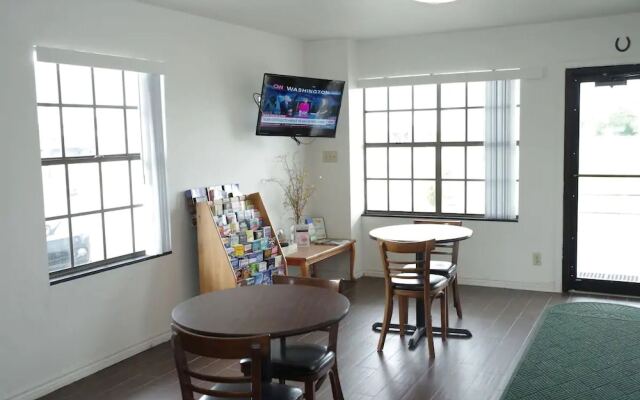 Executive Inn
