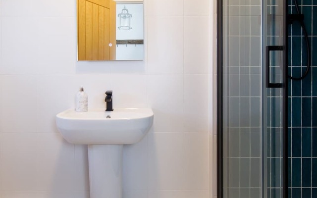 The Sea House - Ultimate Seafront Living Sunsets