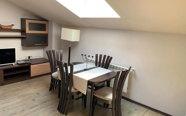 Apartments in Alexander complex