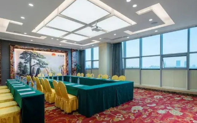 Vienna International Hotel Guiyang North High-speed Train Station