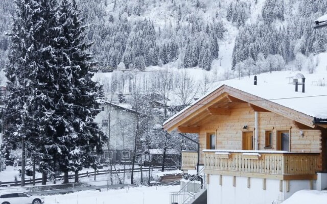Hüttenzauber Tirol Försterhäusl am Wildenbach