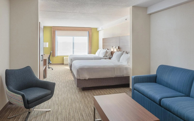 Holiday Inn Express & Suites Belleville by IHG