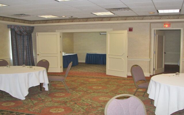 DoubleTree by Hilton Downtown Concord