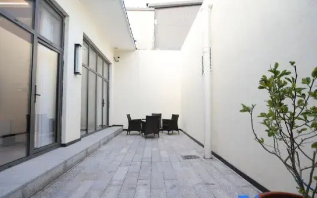 Liufu Hotel (Universal Studios Store)