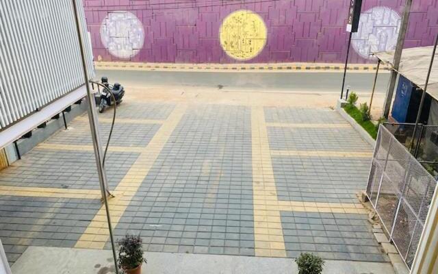 Hotel Plaza Heights by RAK Rooms