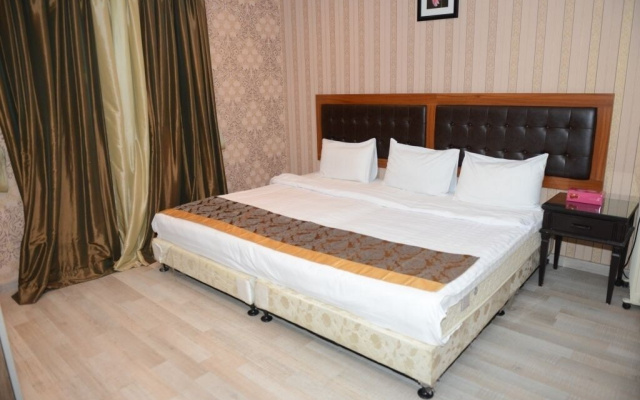 Plaza Athenee Hotel Kuwait