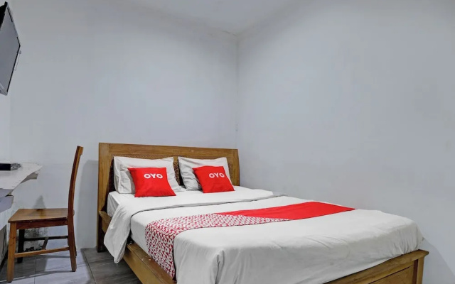 OYO Life 92877 Hotel Rainbow 7296