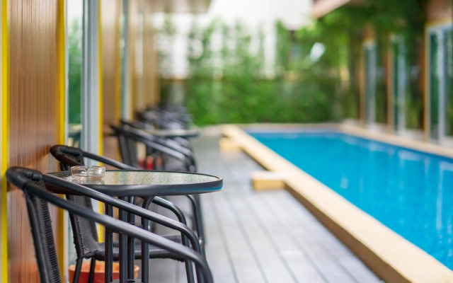 Resort V - MRT Huai Khwang