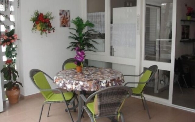 Apartamento Politur J-18