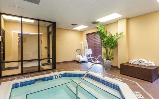 Fairfield Inn & Suites Charleston