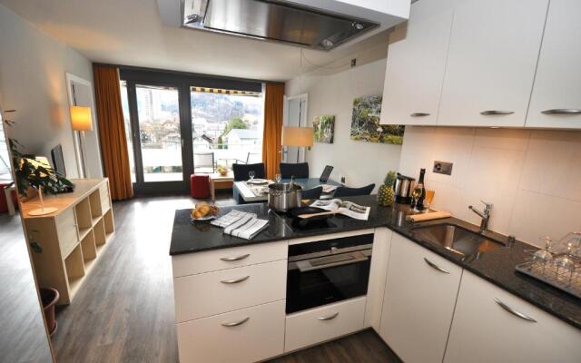 HOP Apartments & Suites