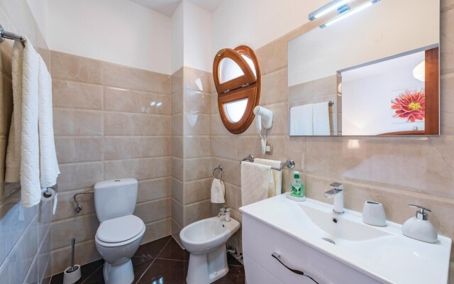 Stunning Home in Vabriga With Wifi and 3 Bedrooms