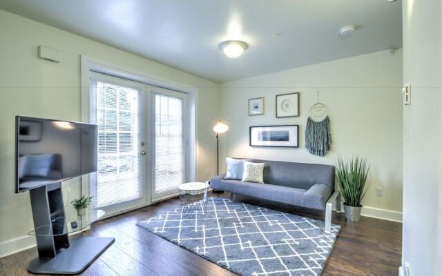 Capitol Hill Apartments