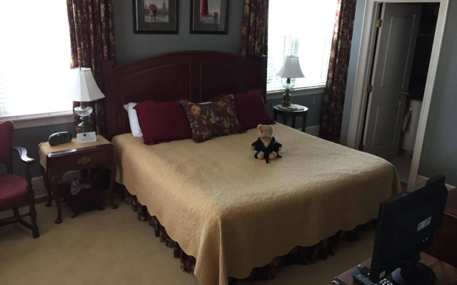 The Collins House Inn