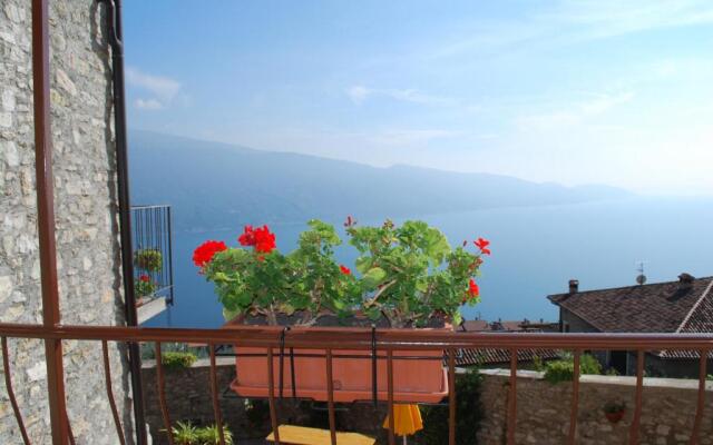 Rustico Kristi - Rebomaholidays