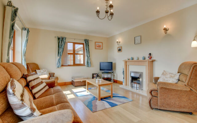 Holiday Home Bwthyn Cadair