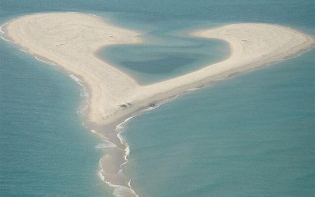 Azura Benguerra Island