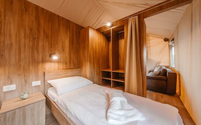 Glamping Tents and Mobile Homes Trasorka - Campsite