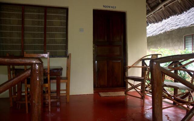 Baraka Aquarium Bungalows