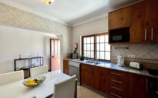 Loulé Central House by Homing