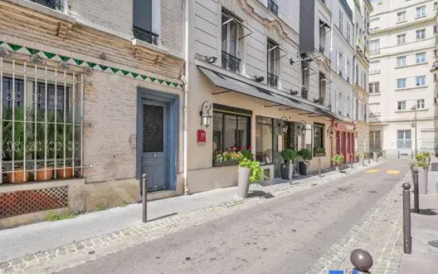 Spacious flat for 4 - Eiffel Tower