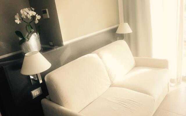 Hotel The One